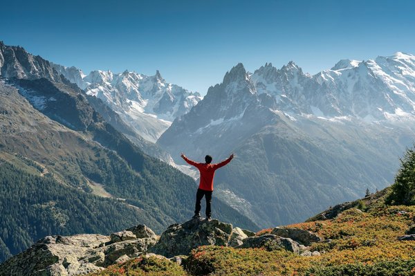 Quels sont les avantages d'un toit blanc pour la réduction de la chaleur en été?